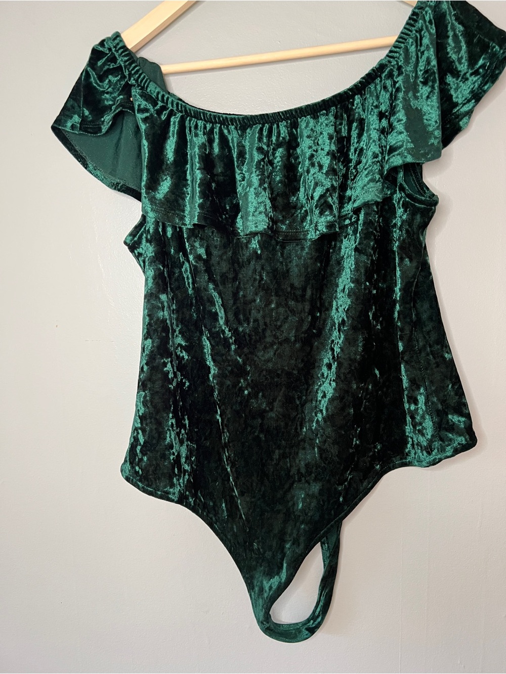 iris Emerald Green Velvet Off-Shoulder Bodysuit